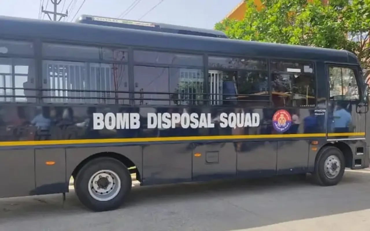 Several Shopping Malls In National Capital Receive Bomb Threats